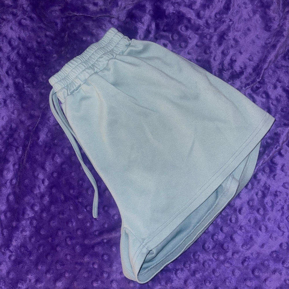 ❤️‍🔥4/$25! 

New BLUE Shorts